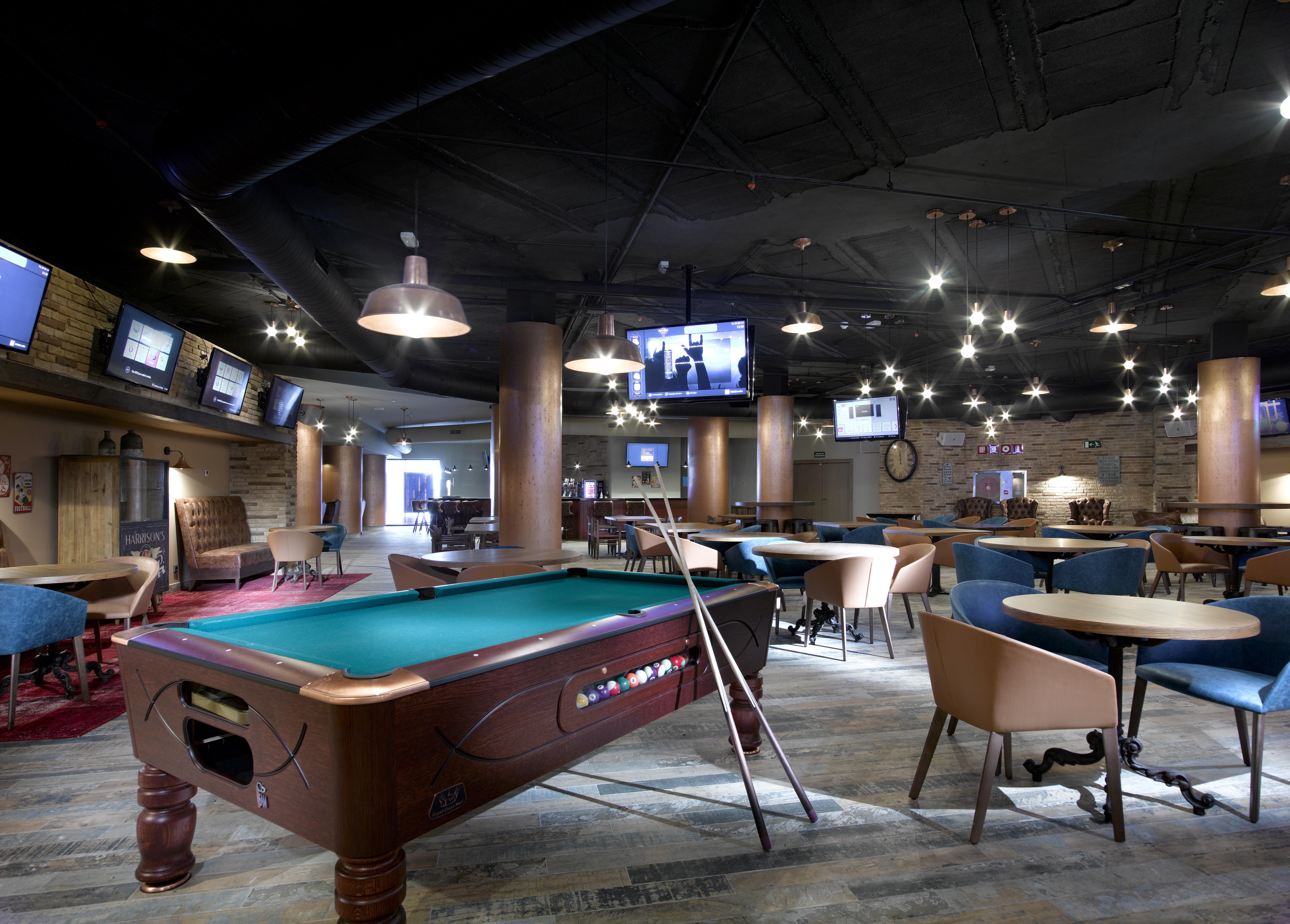 Hard Rock Hotel Ibiza Playa d'en Bossa Ngoại thất bức ảnh The Sports Bar